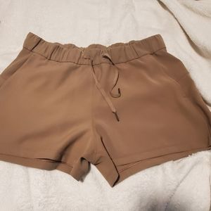 Lululemon tan shorts
